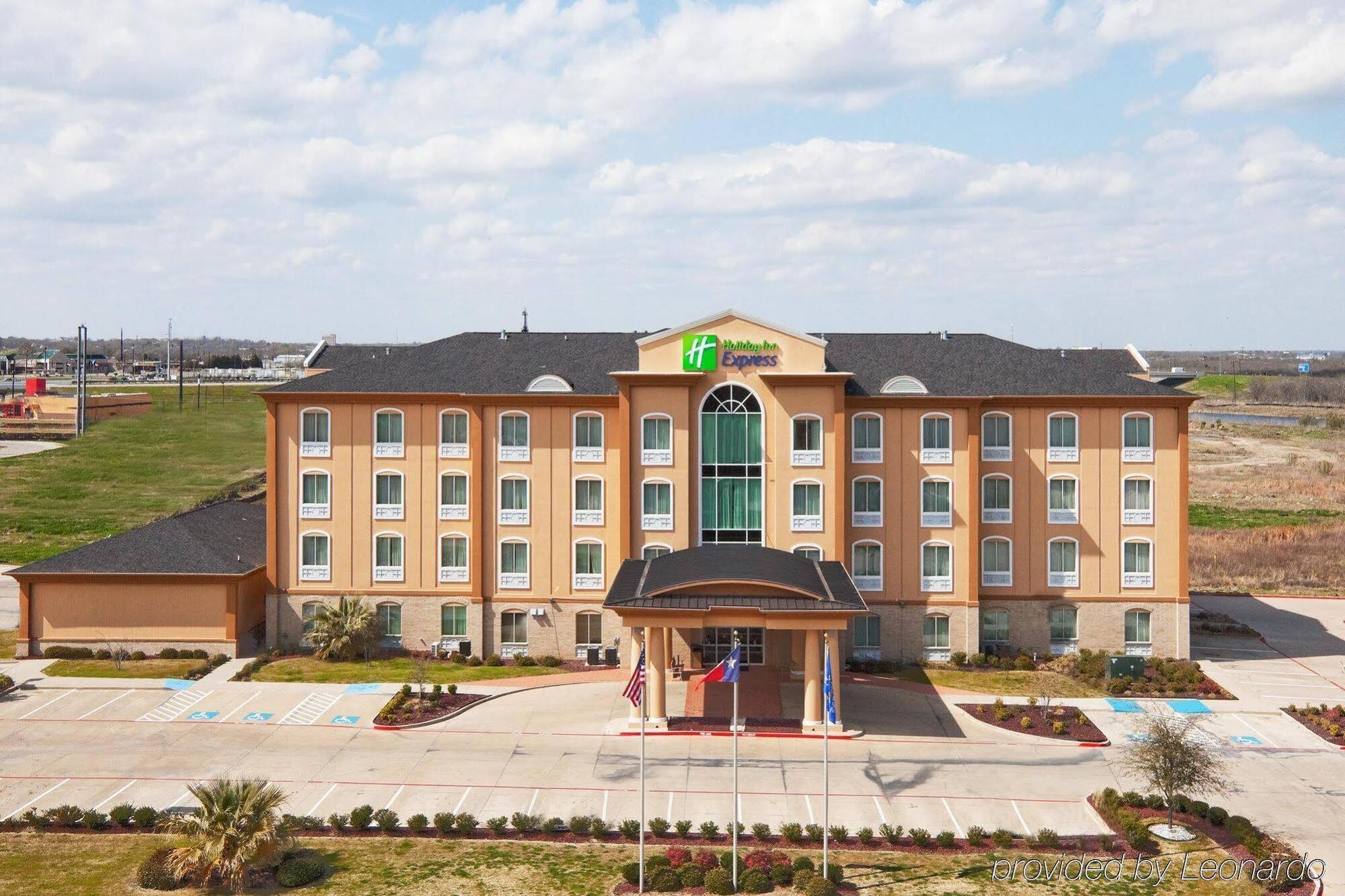 Holiday Inn Express Hotel And Suites Corsicana I-45, An Ihg Hotel Eksteriør billede